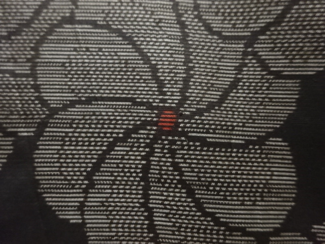 アンティーク　ねじり花模様織り出し本場泥大島紬着物